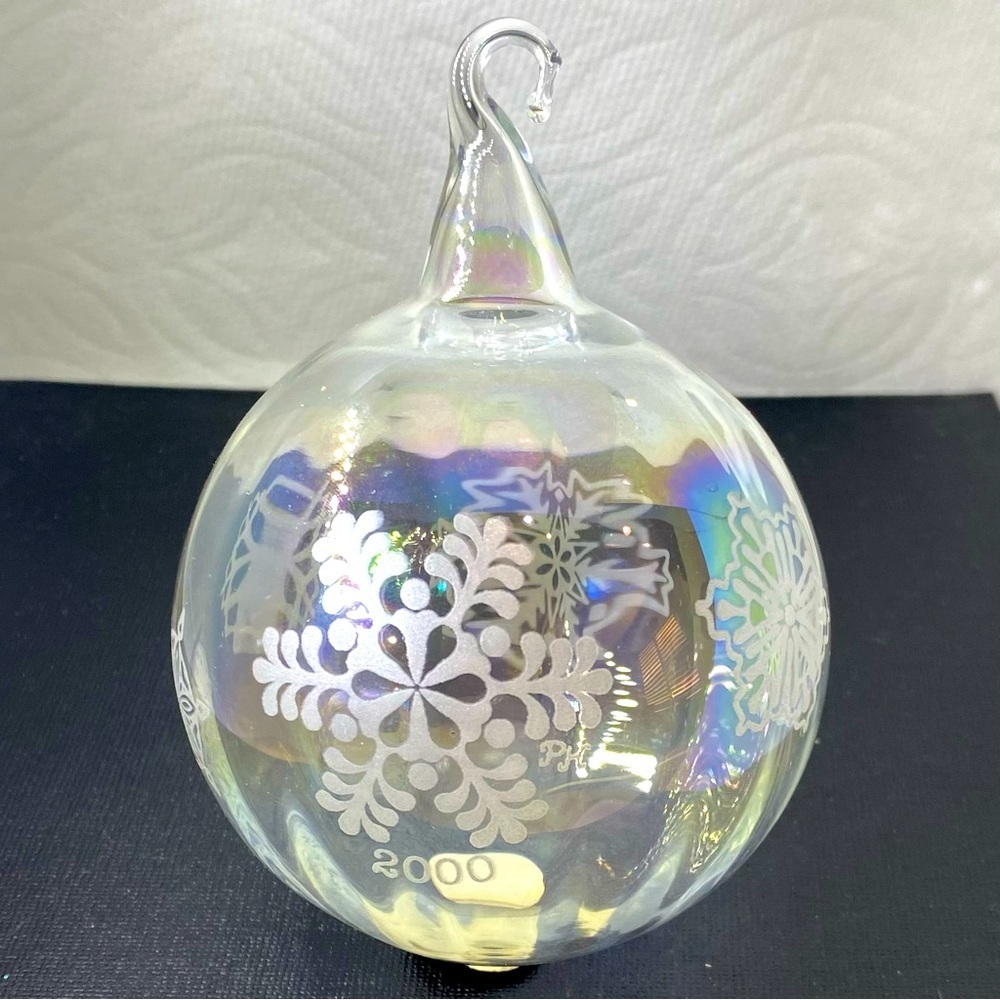 Princess House Snowflakes 2000 Ball Glass Blown Annual Ornament USA #341